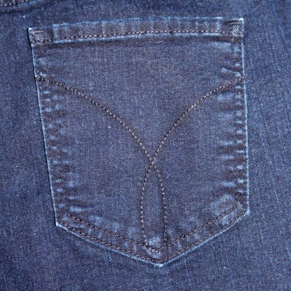 CALVIN KLEIN Women's Dark Washed Jeans - Picture 6 of 10